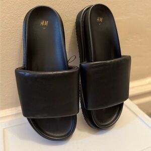 H&M Classic Black Slides